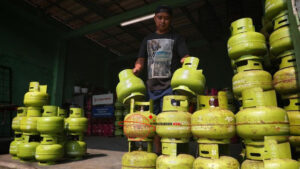 Alasan Pj Gubernur Jatim Naikan Harga LPG 3 Kg