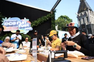 Pertamina Ajak Masyarakat Sulap Barang Lawas Jadi Trendy